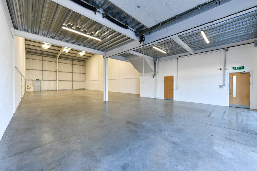 Commerce Way, Croydon for lease - Interior Photo - Image 3 of 5