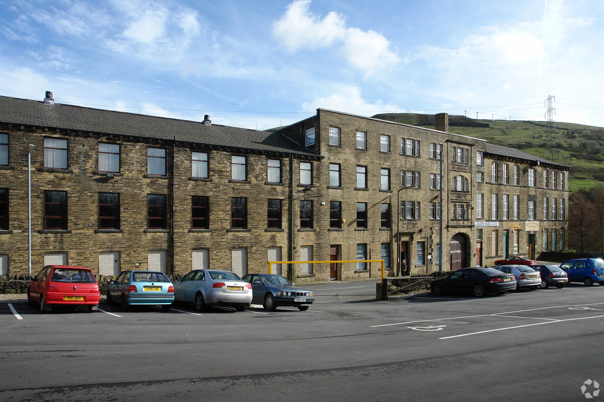 Holdsworth Rd, Halifax for sale Primary Photo- Image 1 of 1