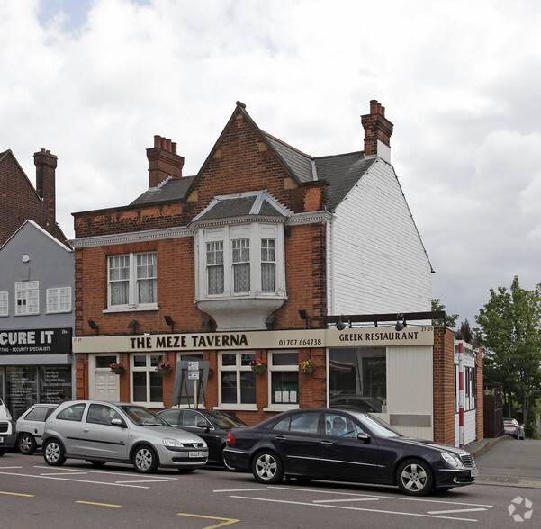 1 High St, Potters Bar for sale - Building Photo - Image 3 of 7