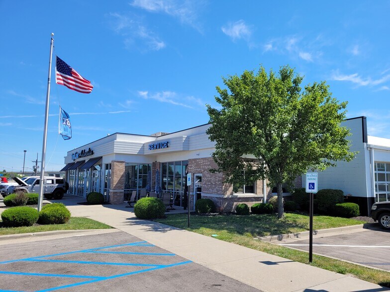 820 N Rogers Rd, Olathe, KS for sale - Building Photo - Image 1 of 1