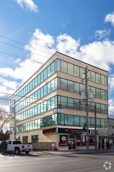 501-505 Eglinton Ave W, Toronto, ON for lease - Building Photo - Image 2 of 8