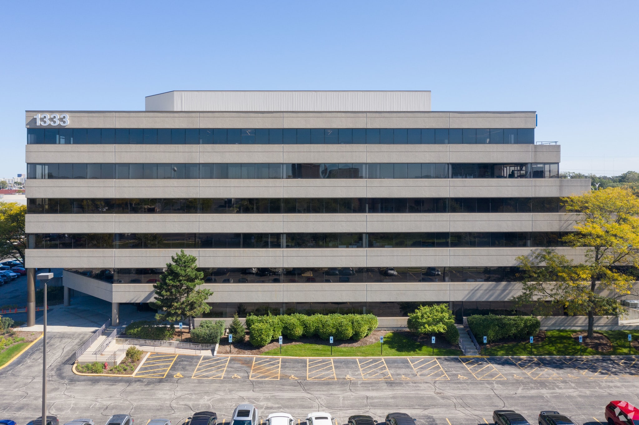 1333 Butterfield Rd, Downers Grove, IL 60515 Woodland Corporate Tower