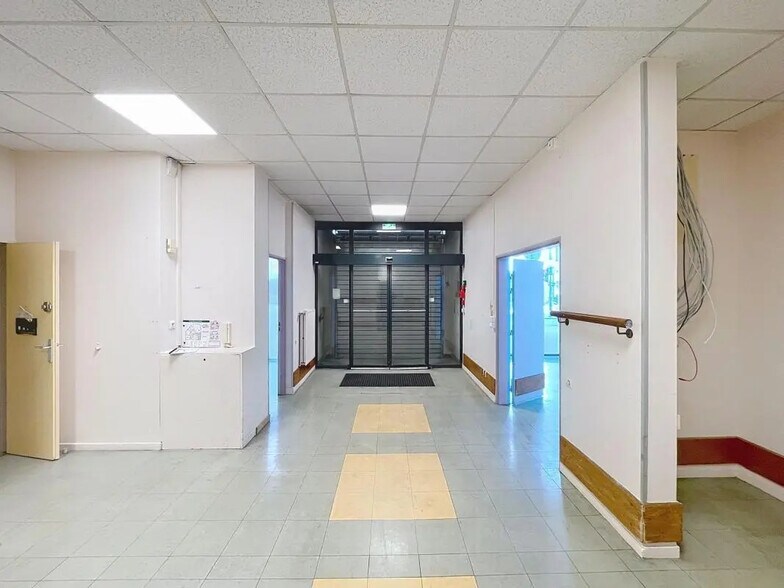 156 Rue Moncey, Lyon for lease - Building Photo - Image 1 of 9