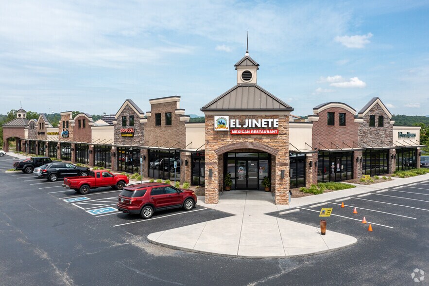 762-798 Briarcliff Ave, Oak Ridge, TN for sale - Building Photo - Image 1 of 1