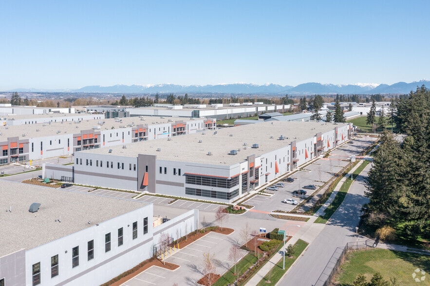 2945 190th St, Surrey, BC for lease - Building Photo - Image 3 of 4