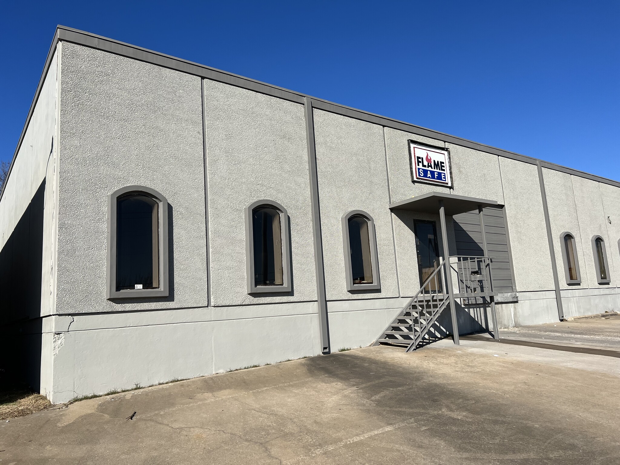 2653-2657 Warfield St, Fort Worth, TX for lease Building Photo- Image 1 of 3