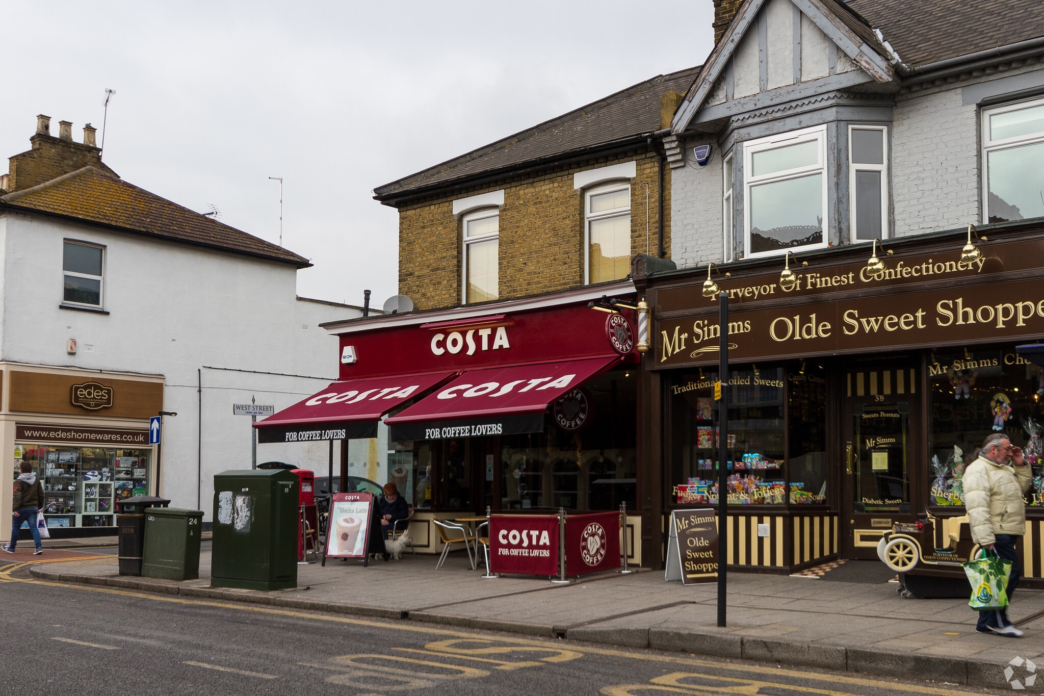 37 The Broadway, Leigh On Sea for sale Primary Photo- Image 1 of 1