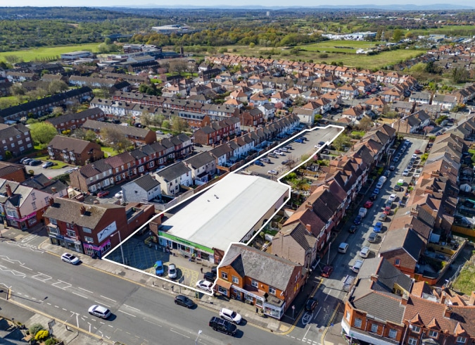 83-85 Wallasey Vlg, Wallasey for sale - Primary Photo - Image 1 of 3