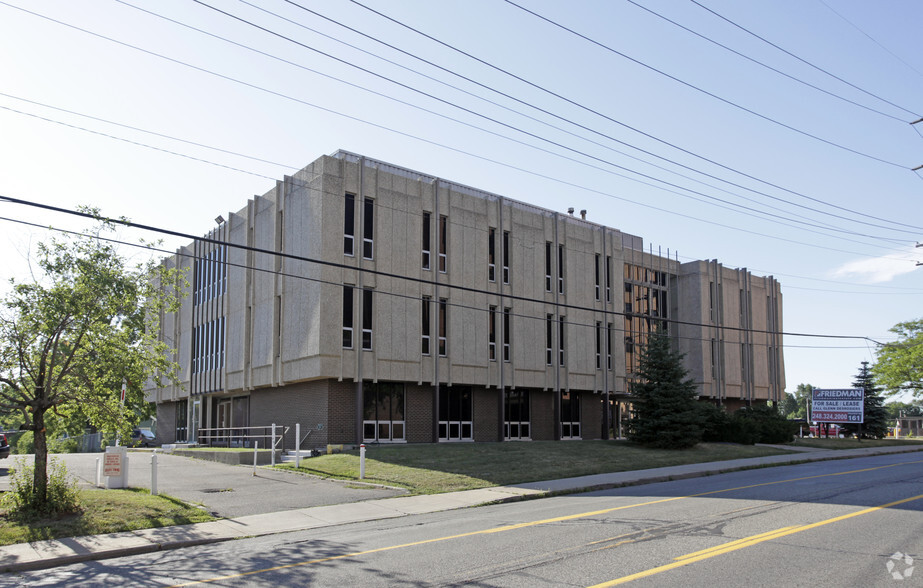 35 S Johnson St, Pontiac, MI for sale - Primary Photo - Image 1 of 1