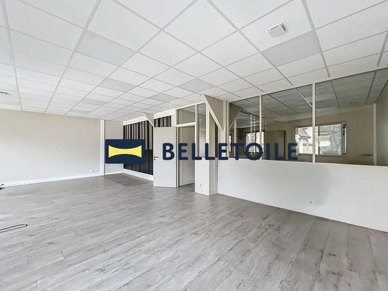 Office in Maisons-Alfort for lease - Interior Photo - Image 3 of 23