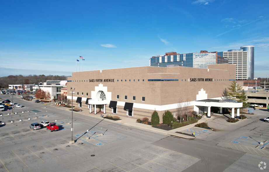 8702 Keystone Xing, Indianapolis, IN for sale - Primary Photo - Image 1 of 1