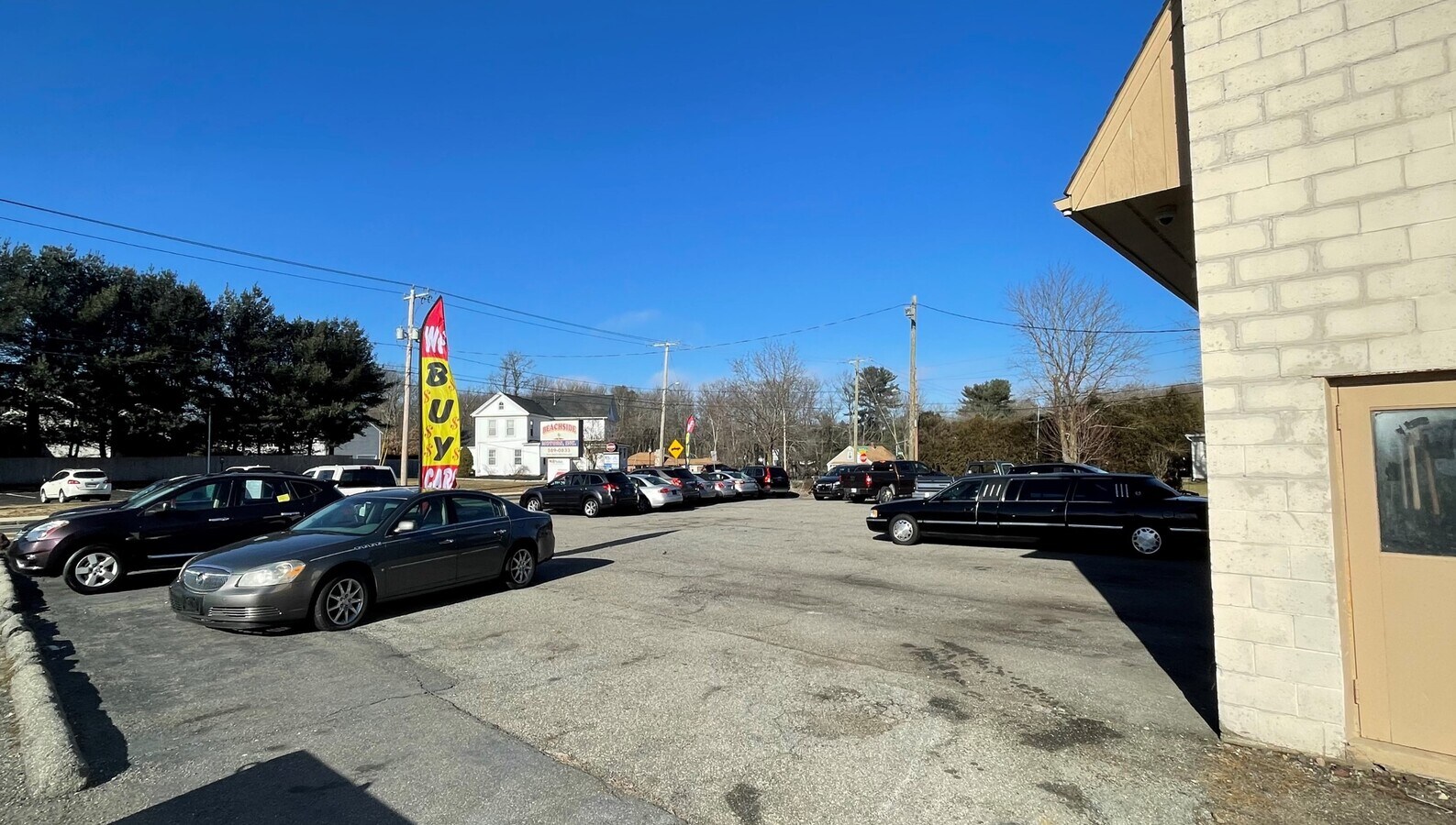 556 Center St, Ludlow, MA 01056