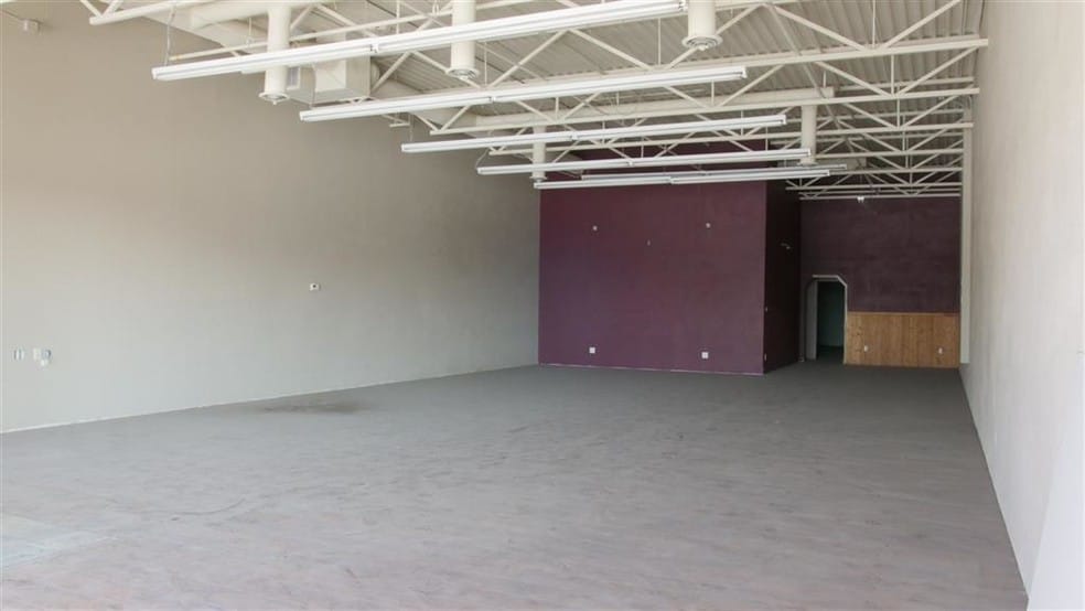 4341 50 St, Drayton Valley, AB for lease - Interior Photo - Image 3 of 15