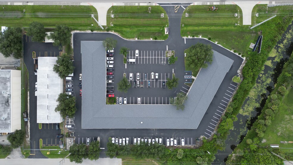 20020 Veterans Blvd, Port Charlotte, FL for sale - Building Photo - Image 3 of 49