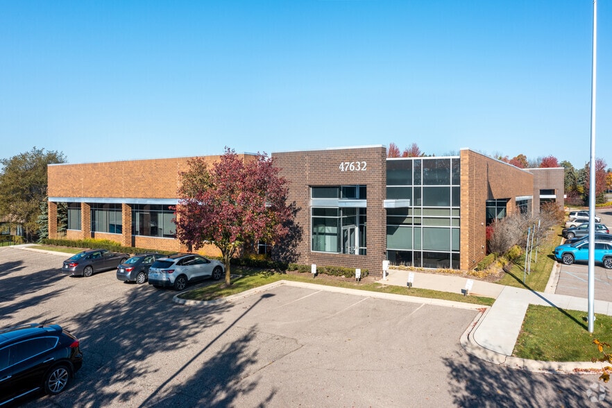 47632 Halyard Dr, Plymouth, MI for sale - Building Photo - Image 1 of 14