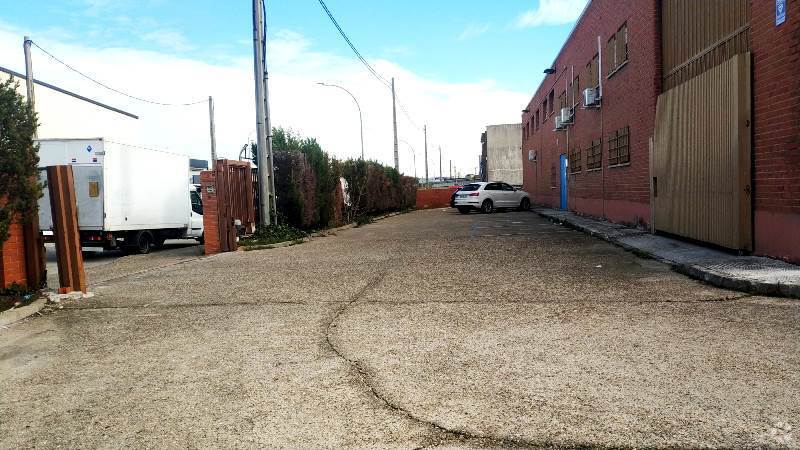 Industrial in Parla, Madrid for sale - Building Photo - Image 1 of 1