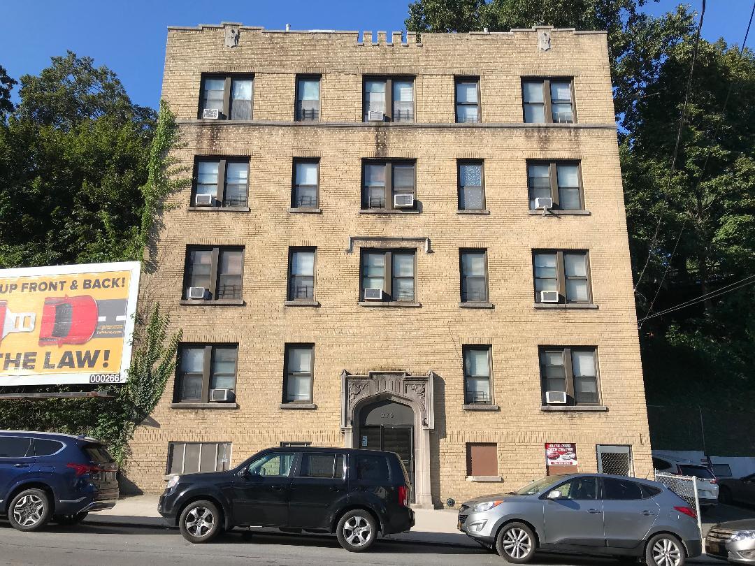 275 Mclean Ave, Yonkers, NY 10705
