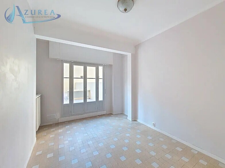 Office in Nice for lease - Interior Photo - Image 1 of 6