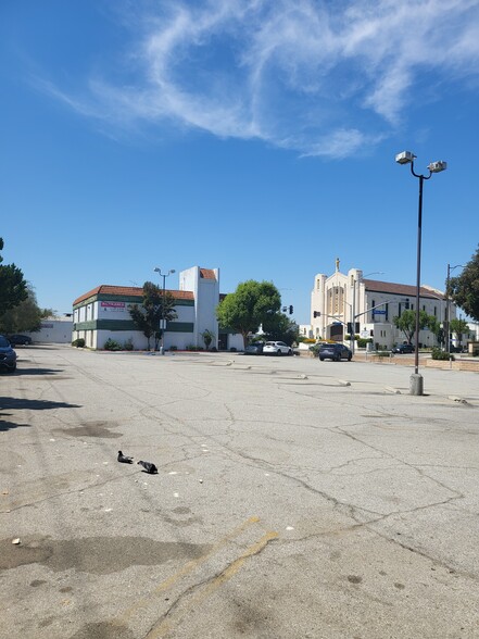 3100 E Florence Ave, Huntington Park, CA for sale - Primary Photo - Image 1 of 1