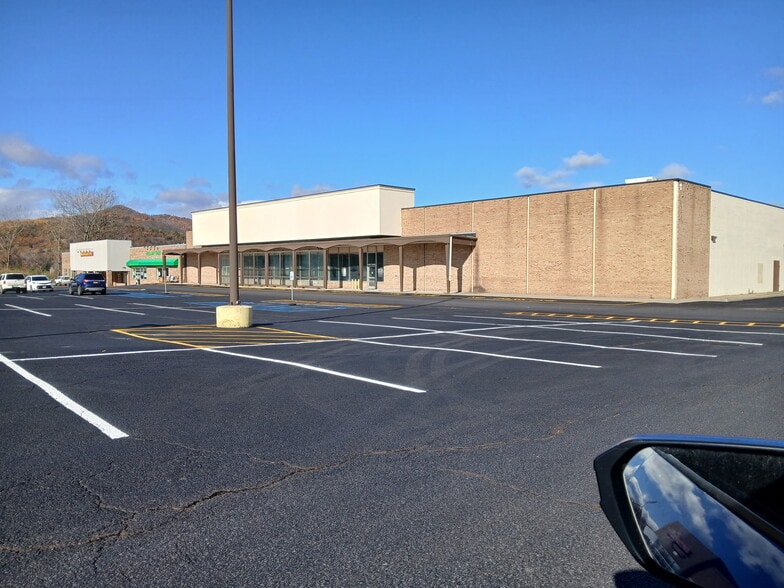 1171 Nys Rt 9 N, Ticonderoga, NY for lease - Building Photo - Image 2 of 4
