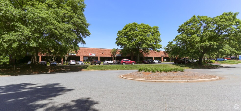 8334 Arrowridge Blvd, Charlotte, NC 28273 | LoopNet - 7920 Arrowridge Blvd Charlotte Nc 28273