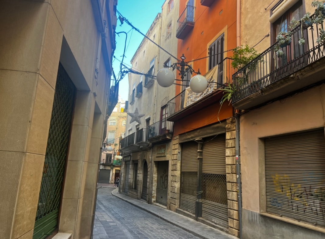 Valls, TAR 43800 - Unit 01 -  - Interior Photo - Image 1 of 2