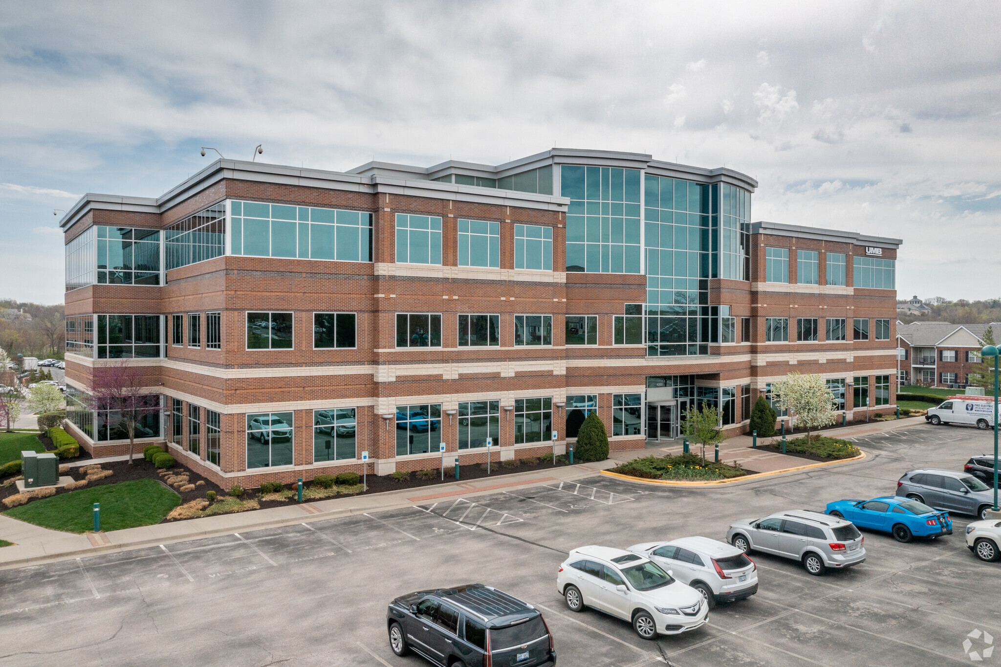 4200 W 115th St, Leawood, KS for lease Building Photo- Image 1 of 9