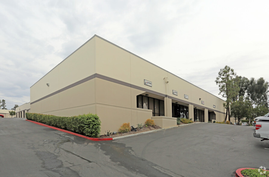 7250 Engineer Rd, San Diego, CA for lease - Primary Photo - Image 1 of 6