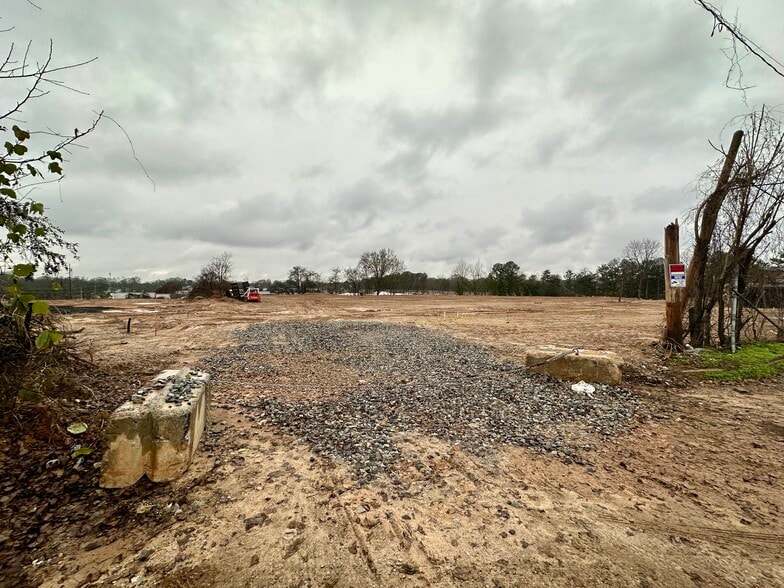 3056 Main St, East Point, GA for sale - Building Photo - Image 3 of 7