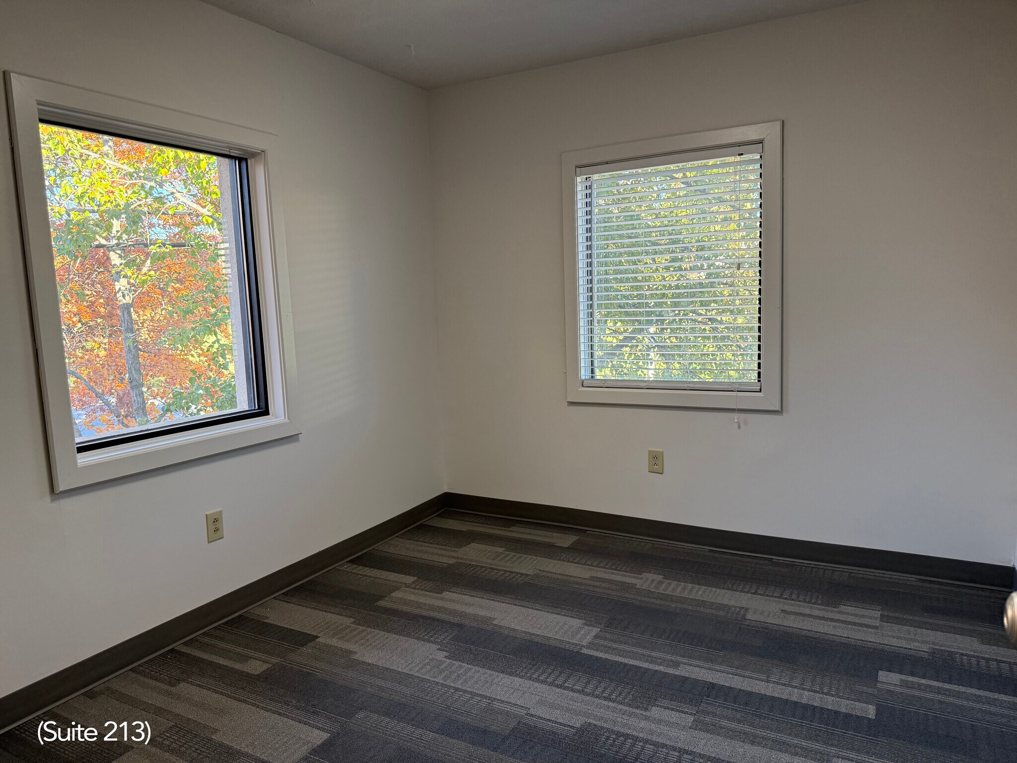 1055 Dove Run Rd, Lexington, KY for lease Interior Photo- Image 1 of 1