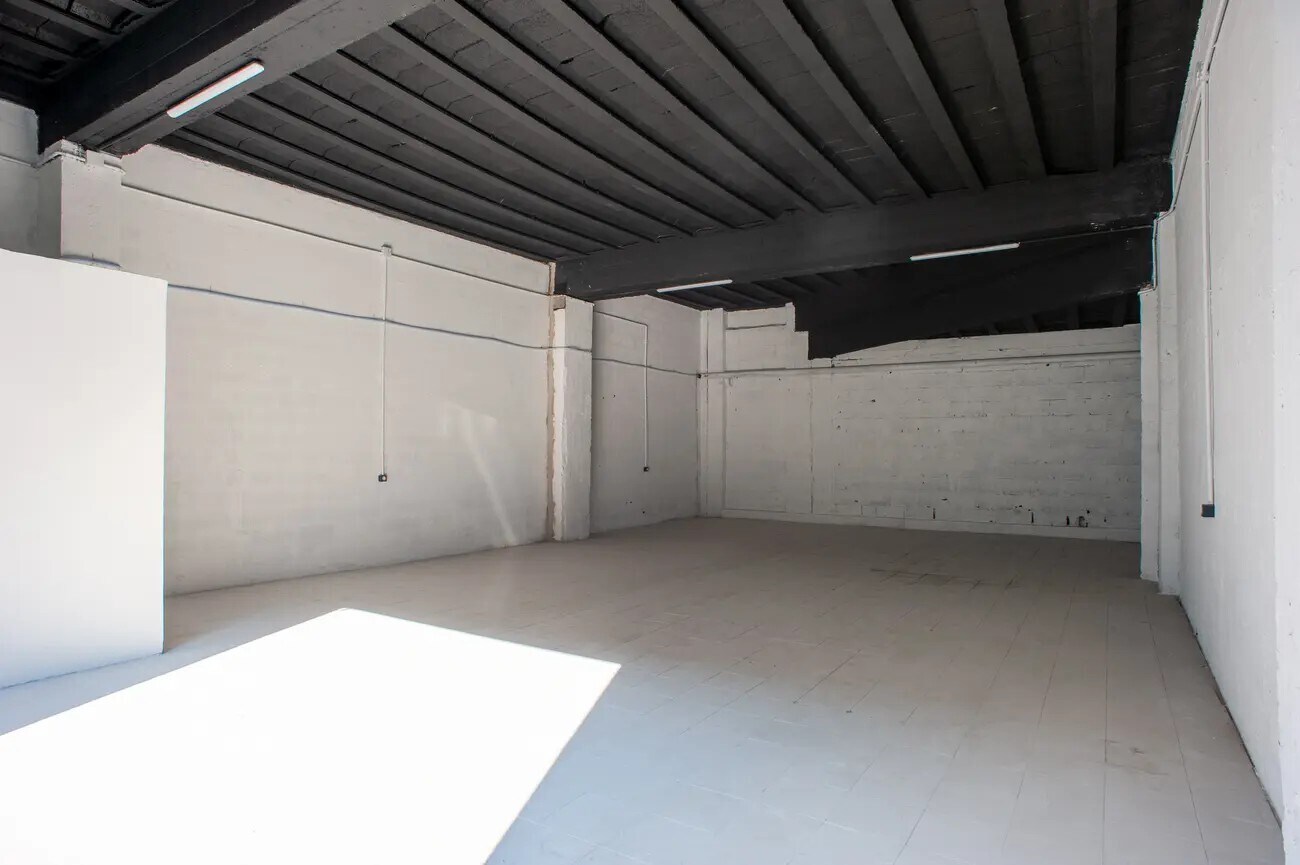 5 A Rue Sébastien De Brossard, Meaux for lease Interior Photo- Image 1 of 3