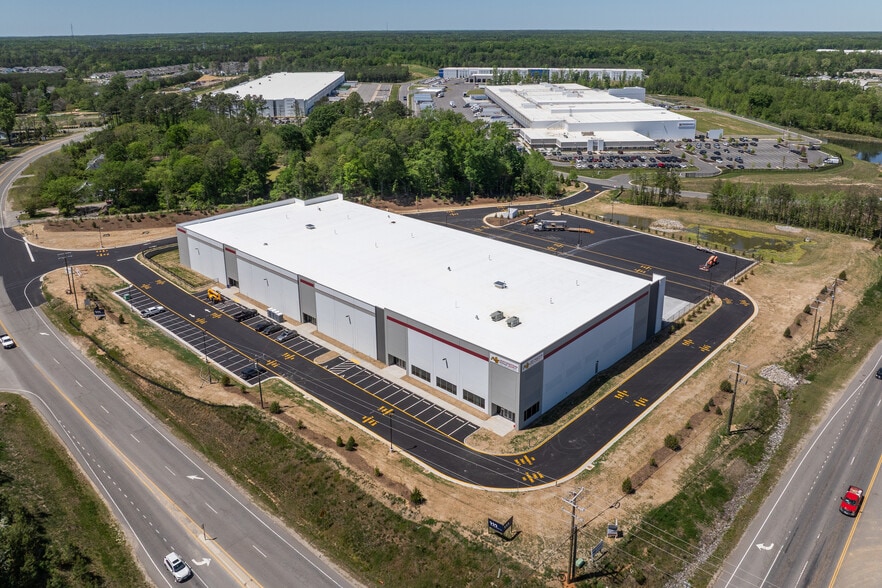 10380 Cedar Ln, Glen Allen, VA for lease - Building Photo - Image 3 of 7