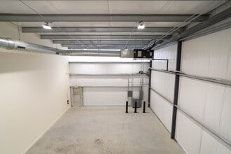 23637 Gosling Rd, Spring, TX for lease Interior Photo- Image 2 of 7