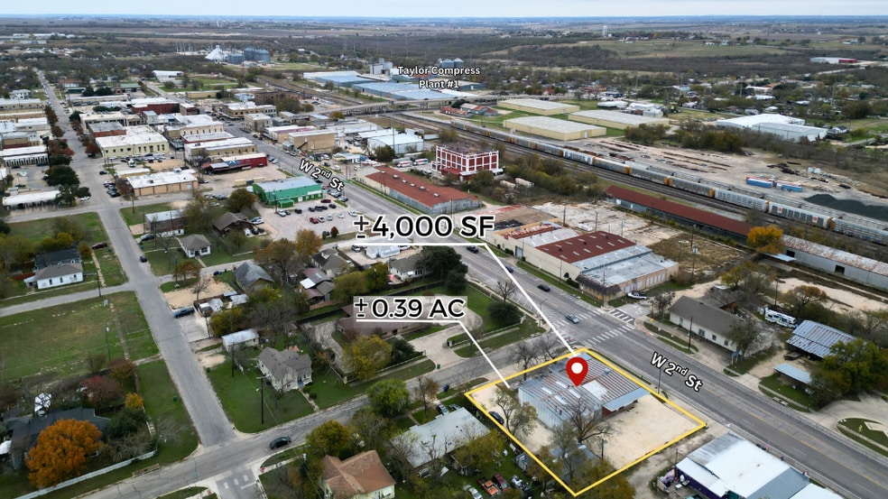 500 W 2nd St, Taylor, TX for sale - Primary Photo - Image 1 of 32