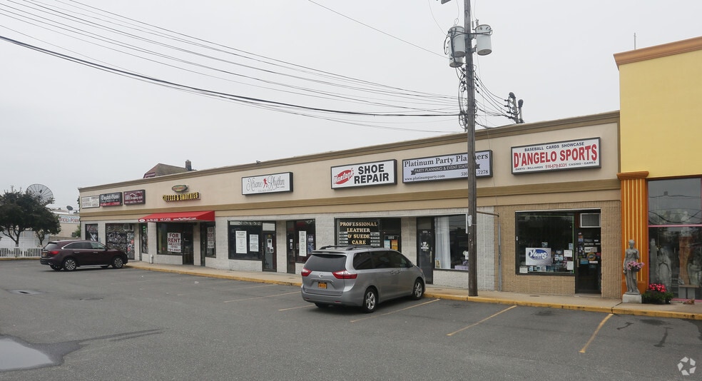 18901898 Wantagh Ave, Wantagh, NY 11793