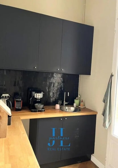 Office in Bordeaux for lease - Building Photo - Image 2 of 8