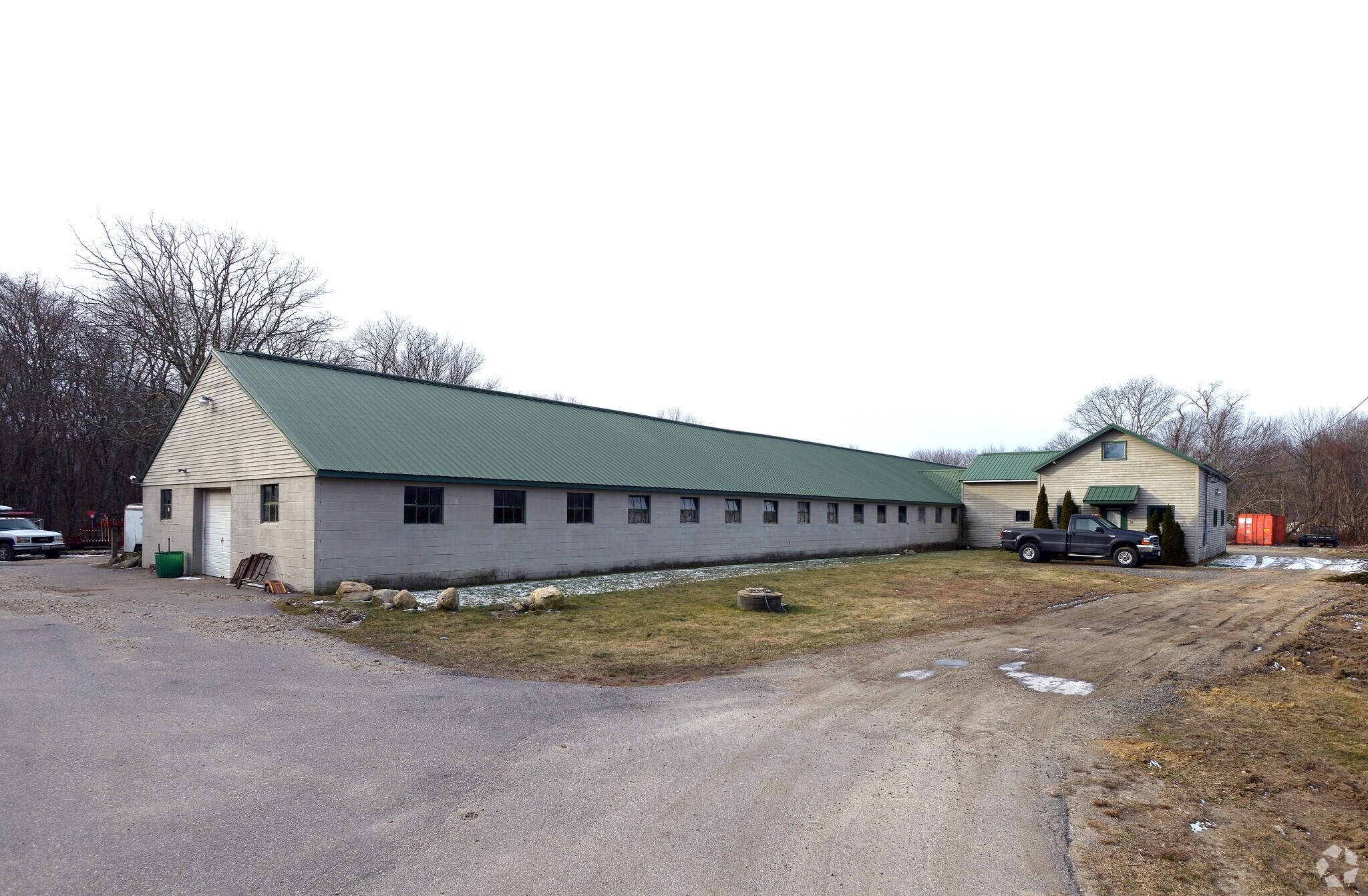 568 Mooresfield Rd, Wakefield, RI for sale Primary Photo- Image 1 of 1