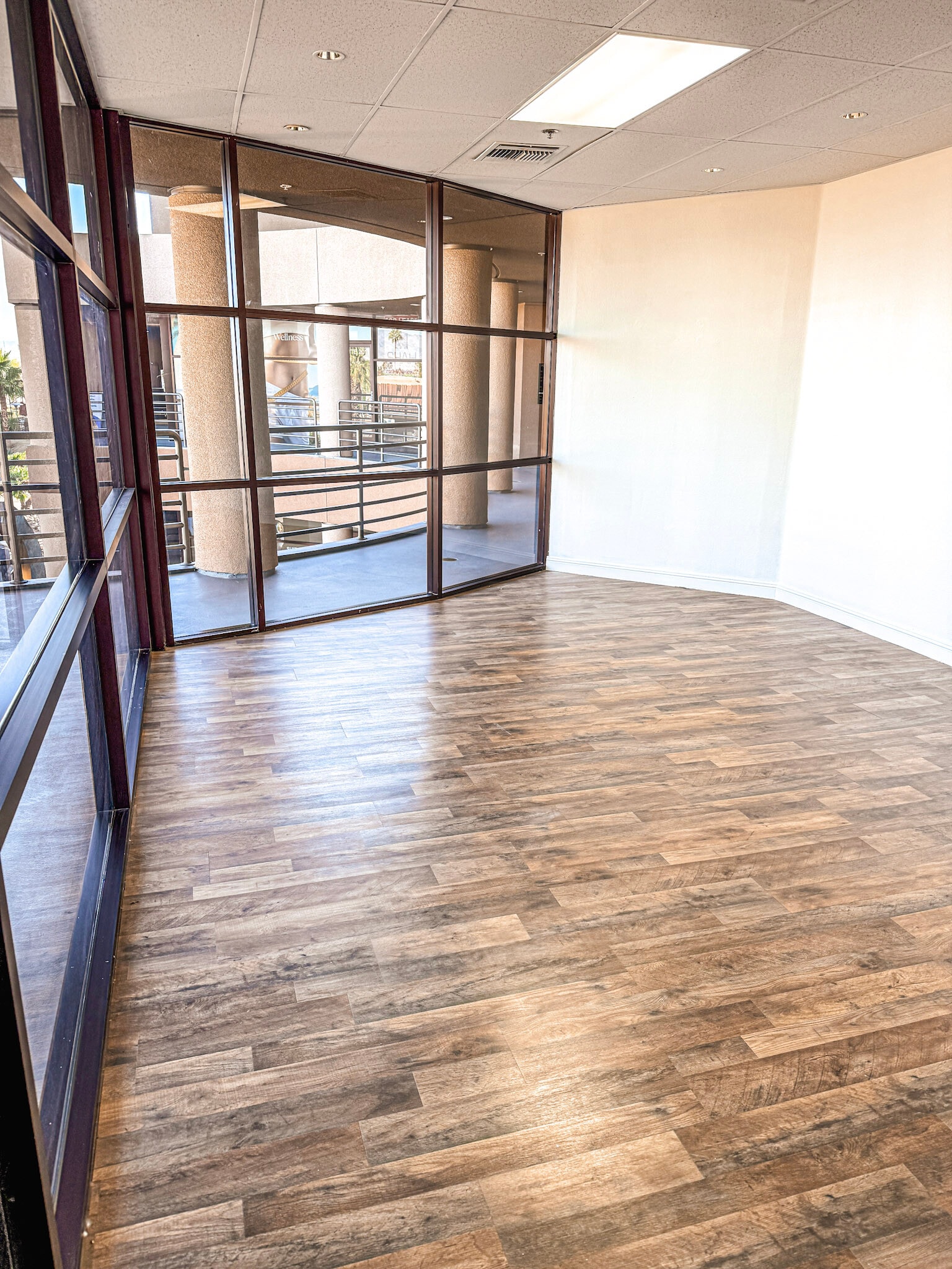 73345 Highway 111, Palm Desert, CA for lease Interior Photo- Image 1 of 14