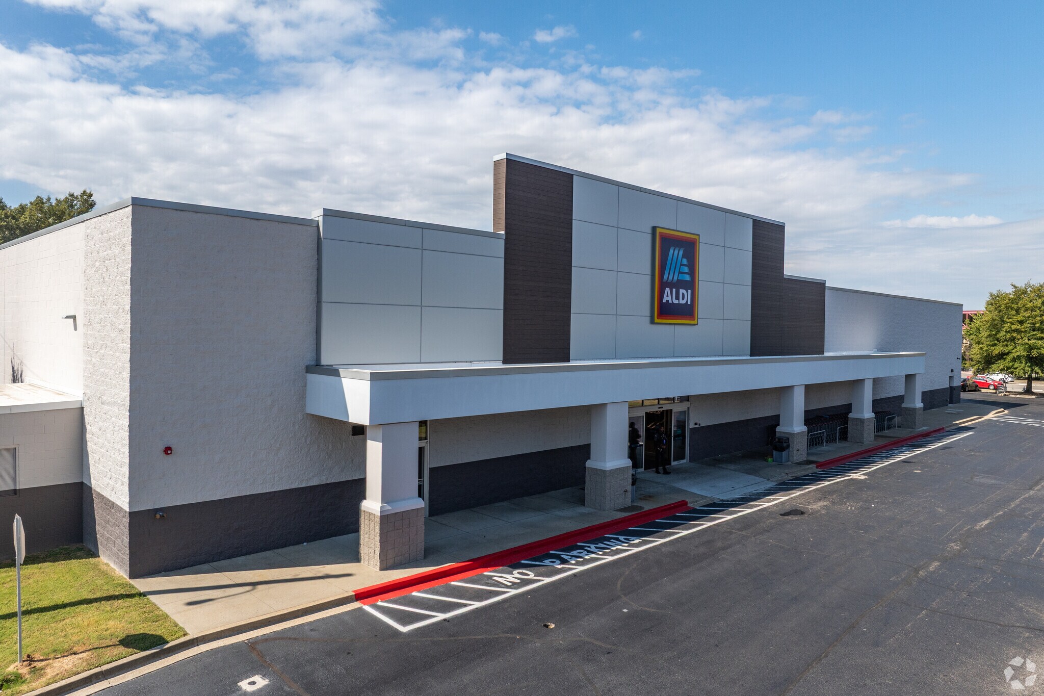 785 Union Ave, Memphis, TN for lease Building Photo- Image 1 of 6