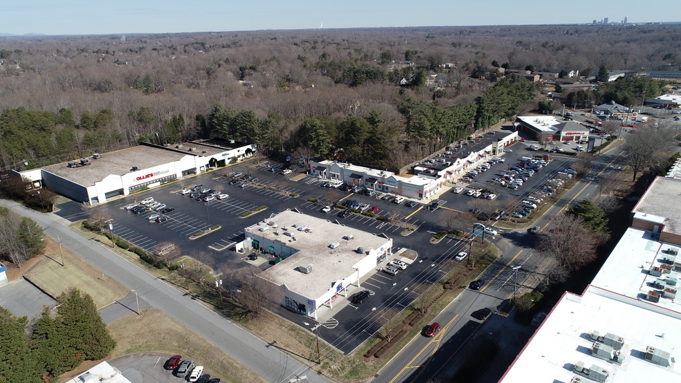 5059 Country Club Rd, Winston-Salem, NC for lease - Aerial - Image 1 of 5