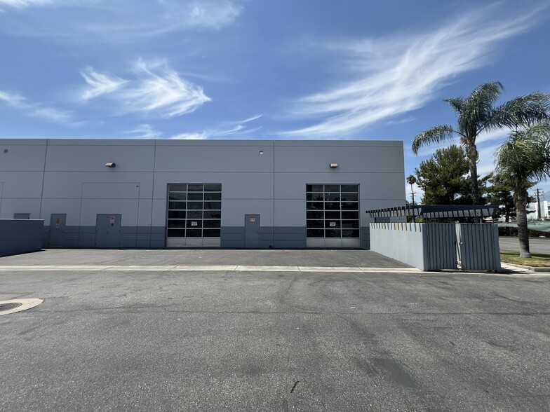10557 Juniper Ave, Fontana, CA for sale - Building Photo - Image 3 of 5