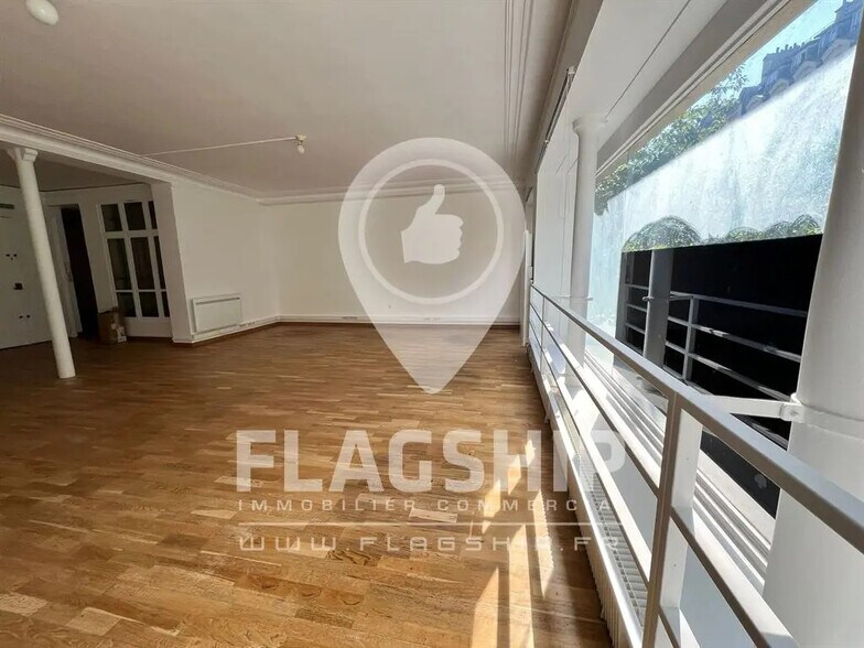 Office in Paris for lease - Interior Photo - Image 3 of 7