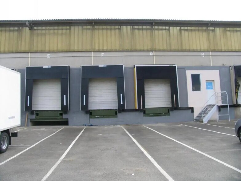 6 Rue Edmond Bonté, Ris-Orangis for sale - Building Photo - Image 2 of 2