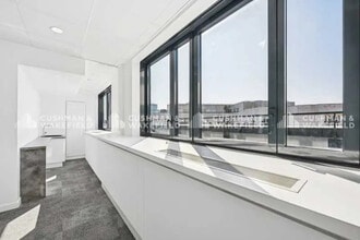 101-109 Rue Jean Jaurès, Levallois-Perret for lease Interior Photo- Image 2 of 4