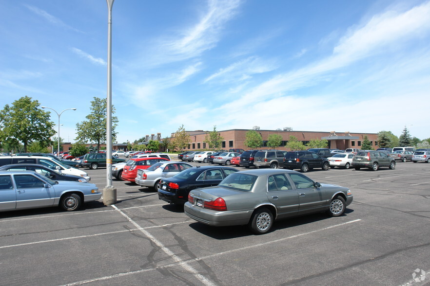 1500-1550 W Highway 36, Roseville, MN for lease - Building Photo - Image 3 of 7