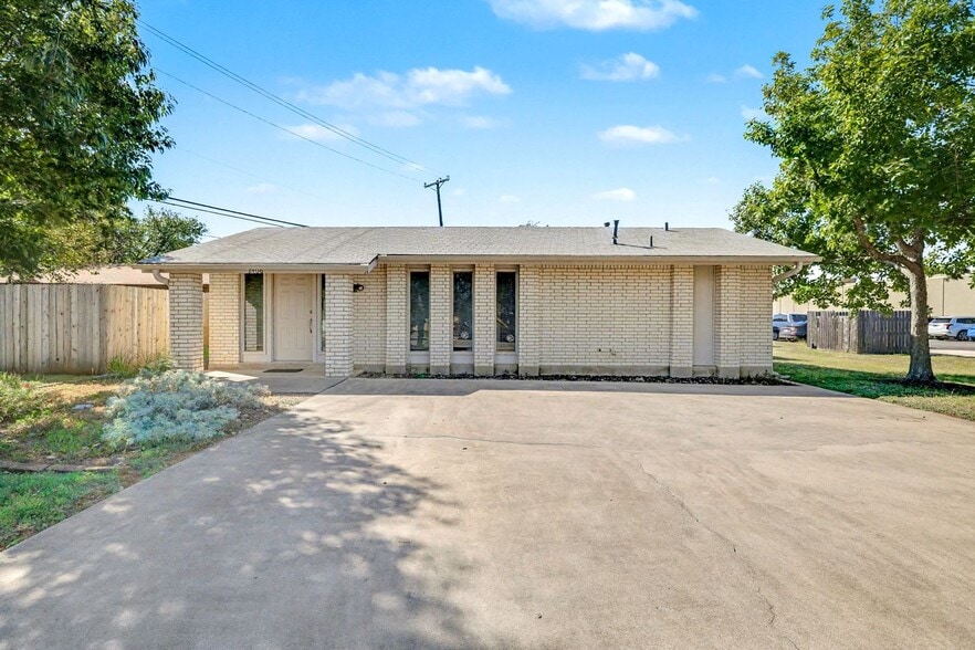 2406 Dawn Dr, Georgetown, TX for sale - Building Photo - Image 2 of 21