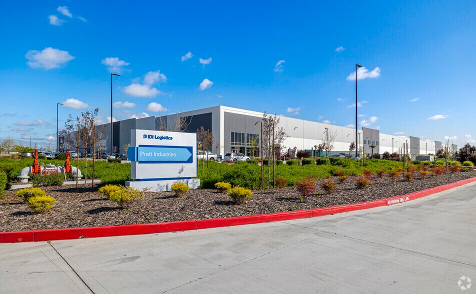 2018 Zephyr St, Stockton, CA for sale - Primary Photo - Image 1 of 1