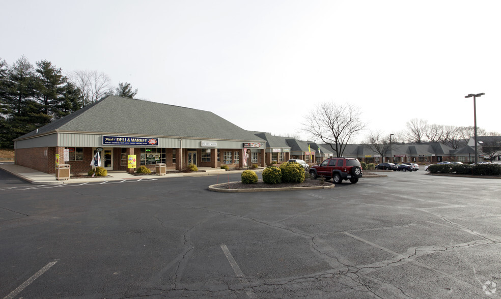 295 Buck Rd, Holland, PA for lease - Building Photo - Image 2 of 8