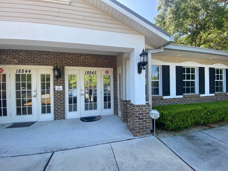 18842 N Dale Mabry Hwy, Lutz, FL 33548