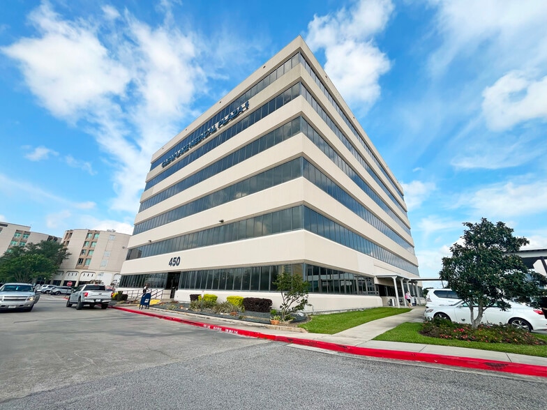 450 Medical Center Blvd, Webster, TX for lease - Building Photo - Image 1 of 7